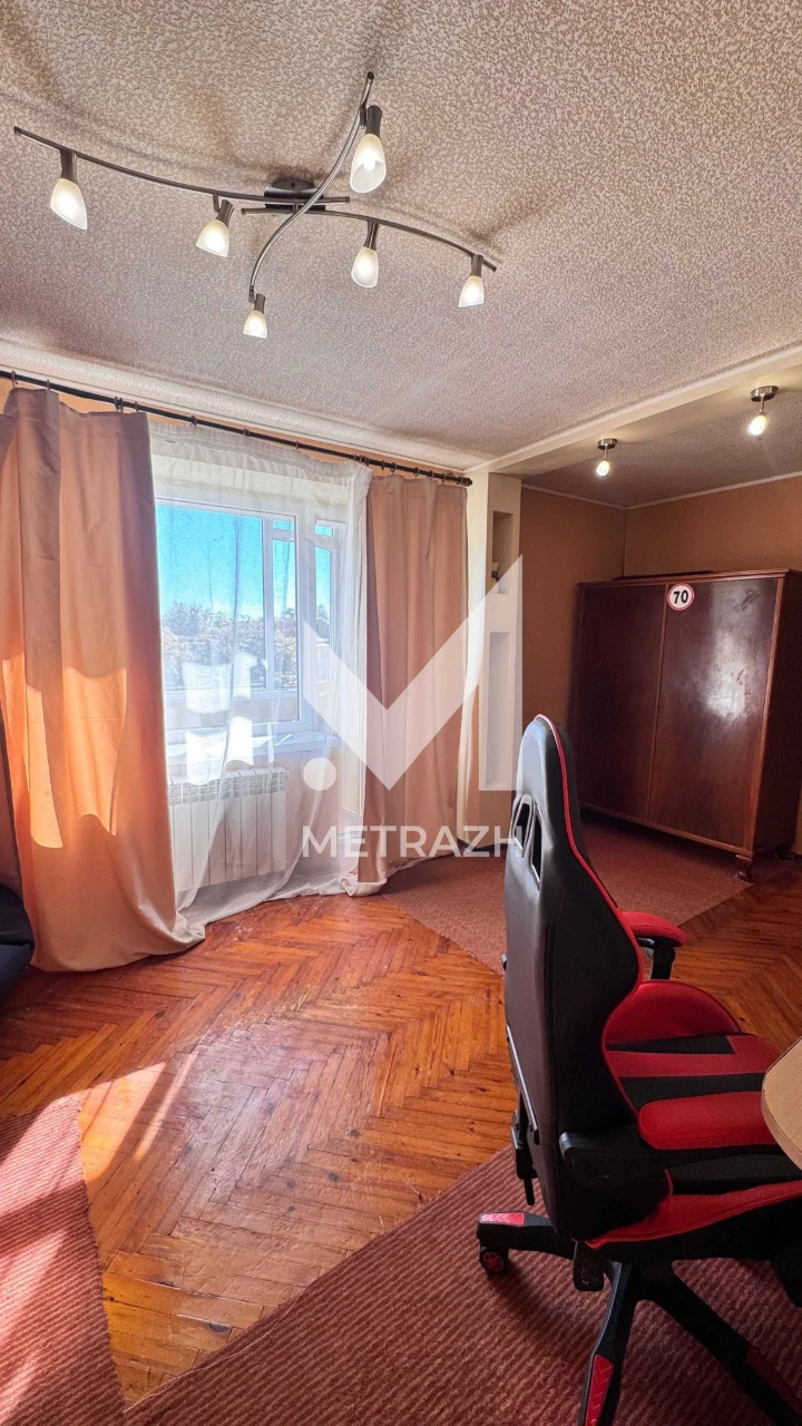 For Sale: 2-bedroom apartment with renovation and furniture near Rost