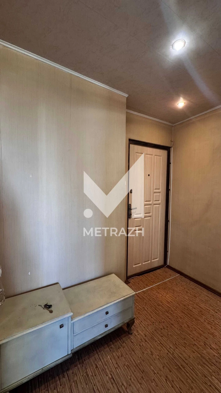 For Sale: 2-bedroom apartment with renovation and furniture near Rost
