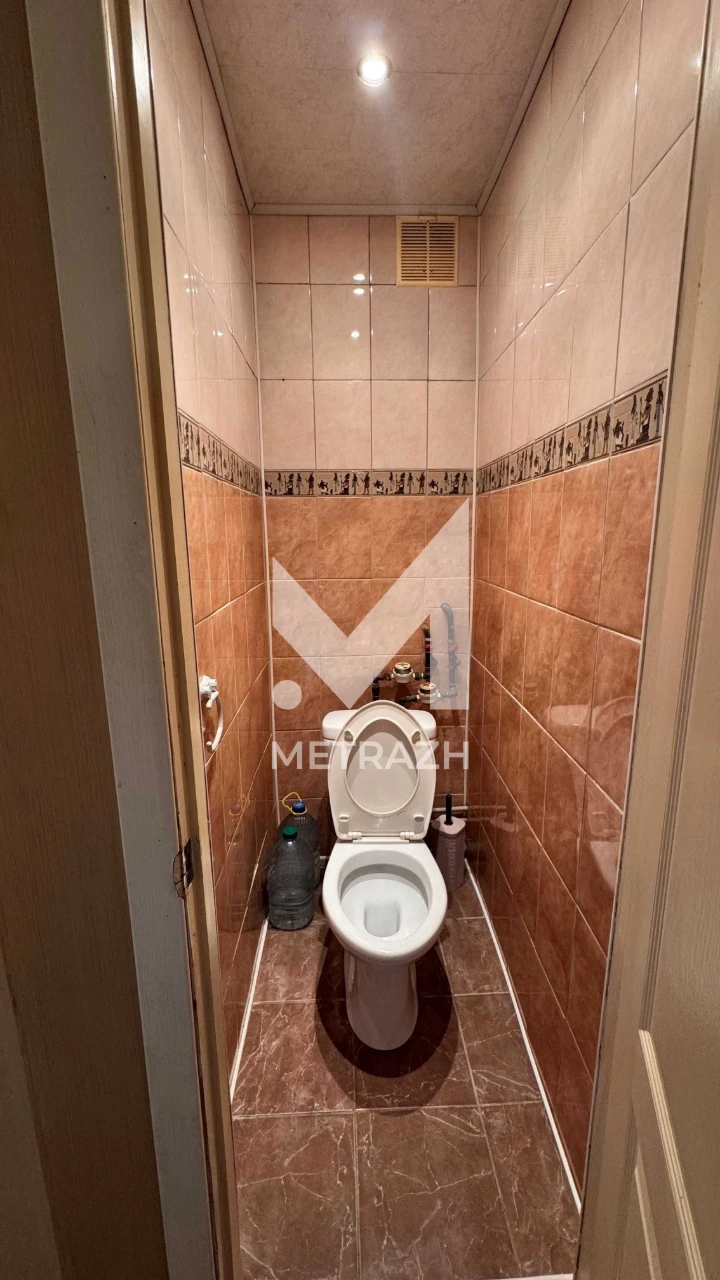 For Sale: 2-bedroom apartment with renovation and furniture near Rost