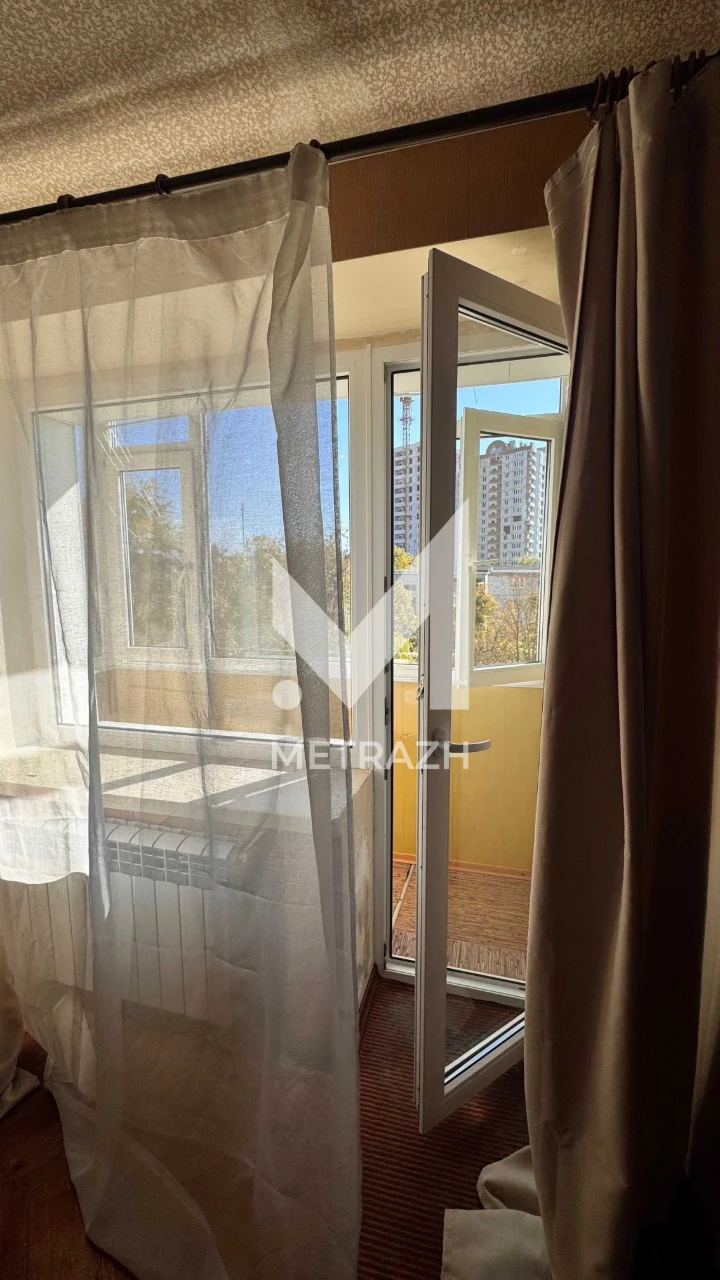 For Sale: 2-bedroom apartment with renovation and furniture near Rost