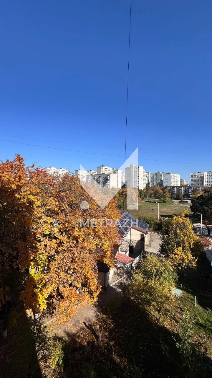 For Sale: 2-bedroom apartment with renovation and furniture near Rost