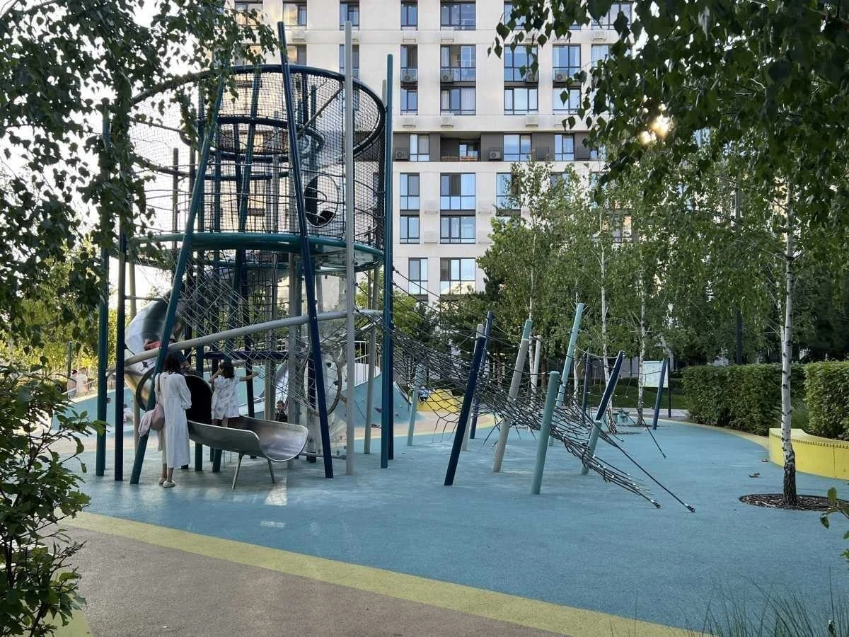 3-room apartment for sale 78 m², Salyutna St., 2