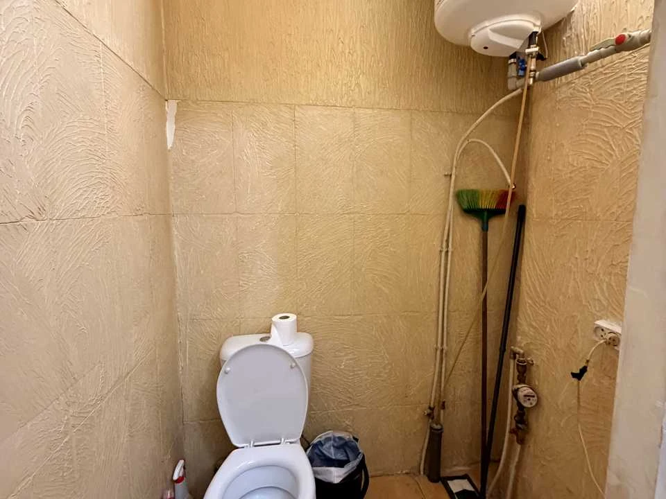 Apartment. Chernivtsi, Cornelia Dzerzhika st.