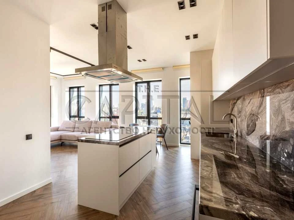 Apartment. Antonovicha st, Kyiv