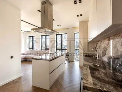 Apartment. Antonovicha st, Kyiv