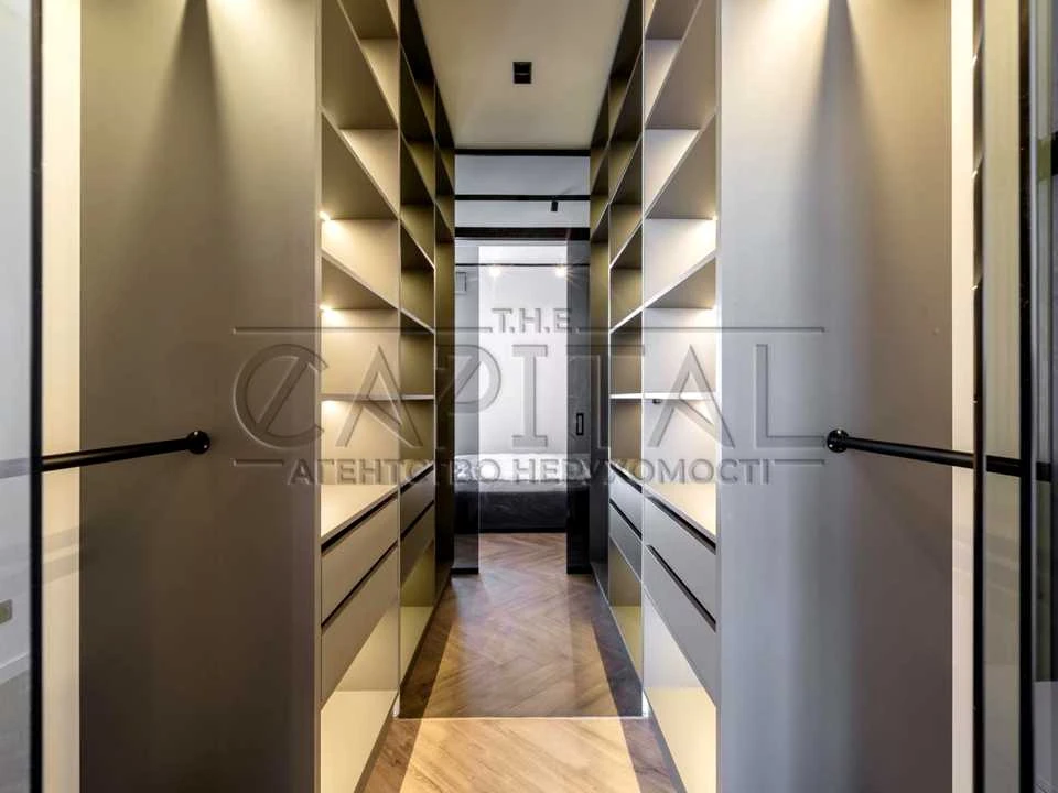 Apartment. Antonovicha st, Kyiv