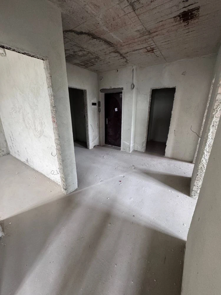 Sale of a completed 3-room apartment on вул Під Голоском Кругла