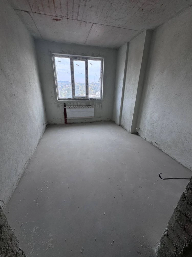Sale of a completed 3-room apartment on вул Під Голоском Кругла