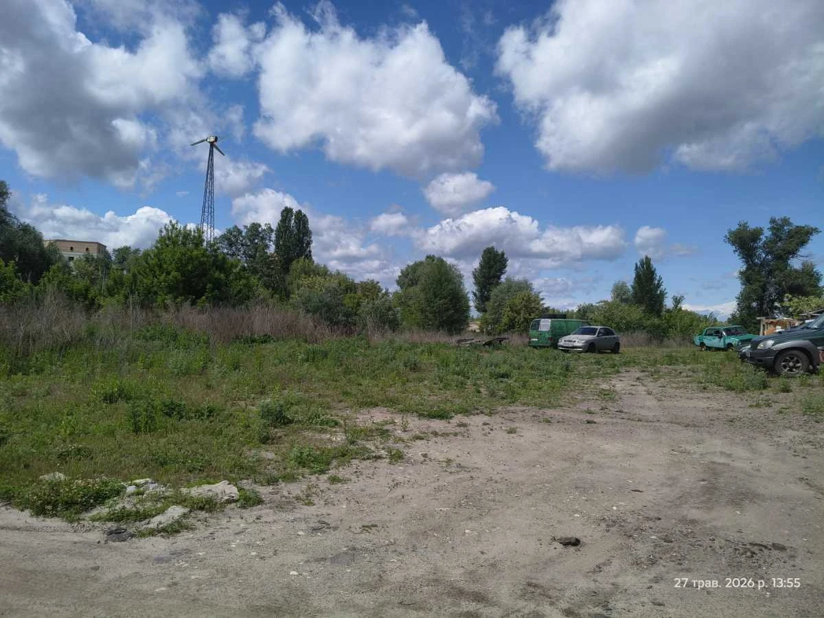 Продаж ділянки під індивідуальне житло 7.76