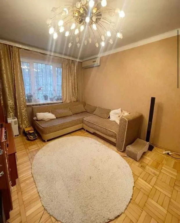 Two-bedroom apartment in Cheremushki.