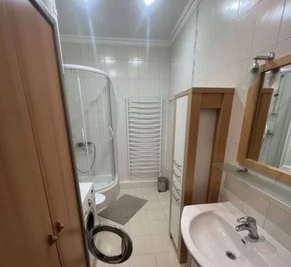 В продажу 1-кім. квартира Академічна / парк Перемоги.