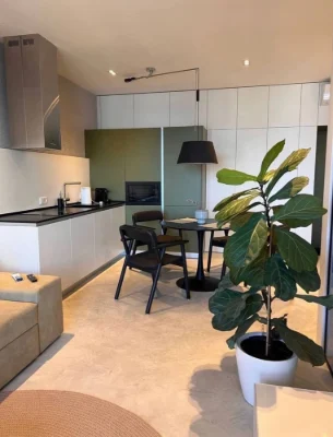 Продам квартиру в 45 жемчужине на Каманина. С террасой и пря