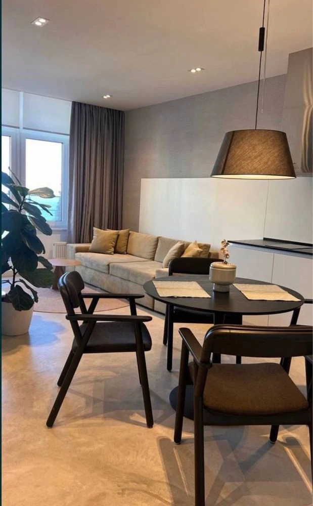 Продам квартиру в 45 жемчужине на Каманина. С террасой и пря