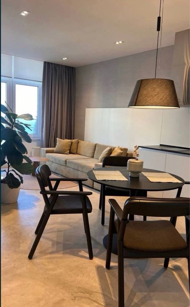 Продам квартиру в 45 жемчужине на Каманина. С террасой и пря