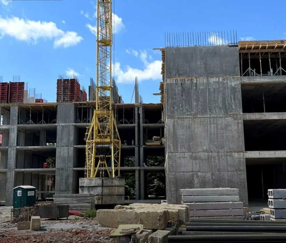 Продаю 1-кімнатну квартиру возле Парка и Озера. Улица Мазепи