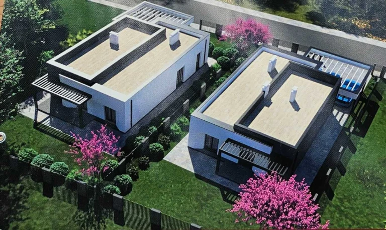 House with own plot and carport. Possible expansion.