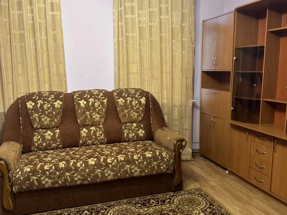 Apartment. Tysmenytska Street, Chernivtsi
