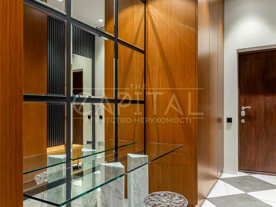 Apartment. Besarestsky Prospect.
