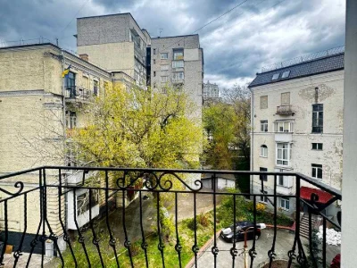 Apartment. Oleksa Honchar Street, Kyiv