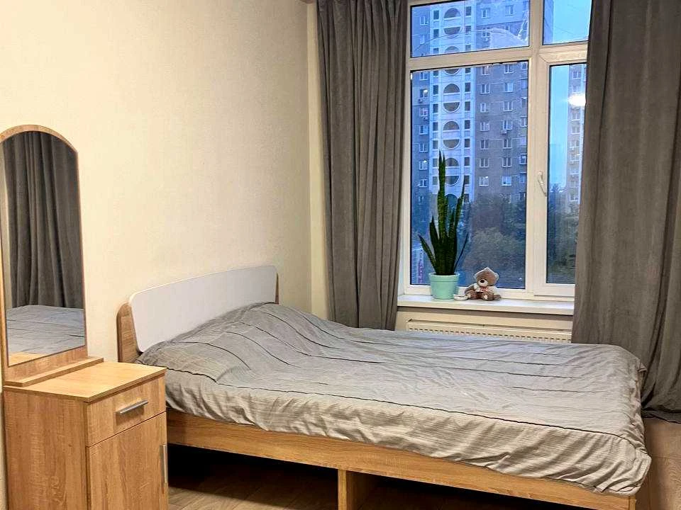 Apartment. Poloshova st., Kyiv
