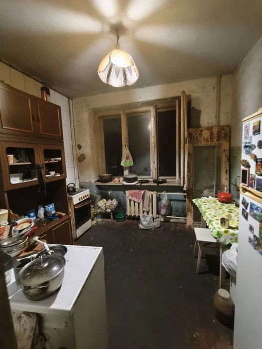 Продаж 3-кімн кв Малий ринок вул Шкільна