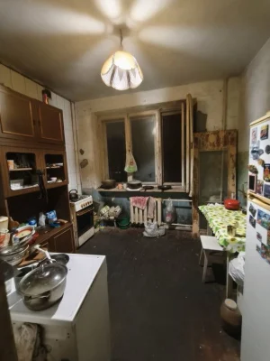 Продаж 3-кімн кв Малий ринок вул Шкільна