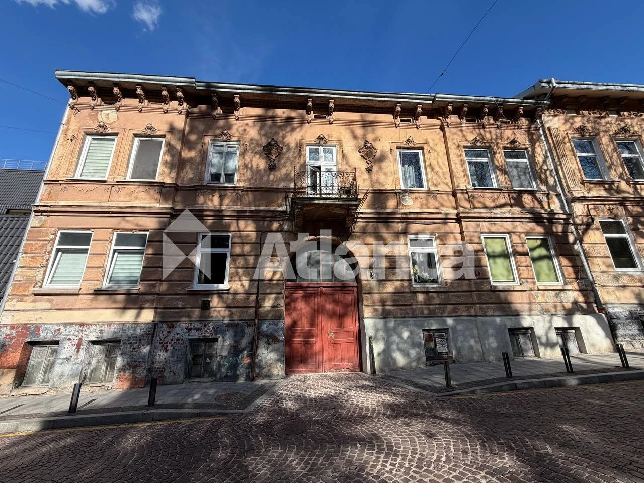 Продажа 2-комнатной квартиры с ремонтом по ул. Пекарская.