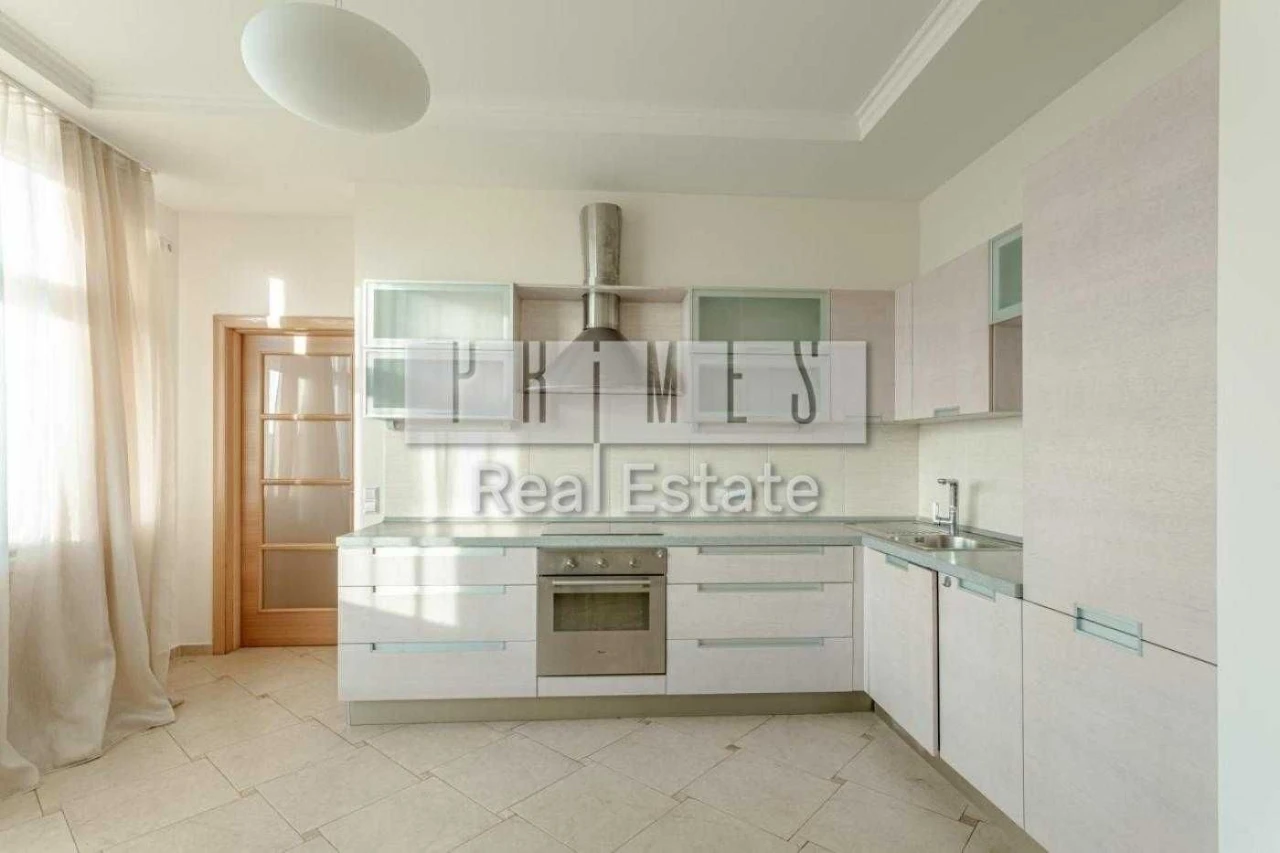 Продаж унікальної 4-кімнатній квартири 216 м² в центрі Києва, бульвар
