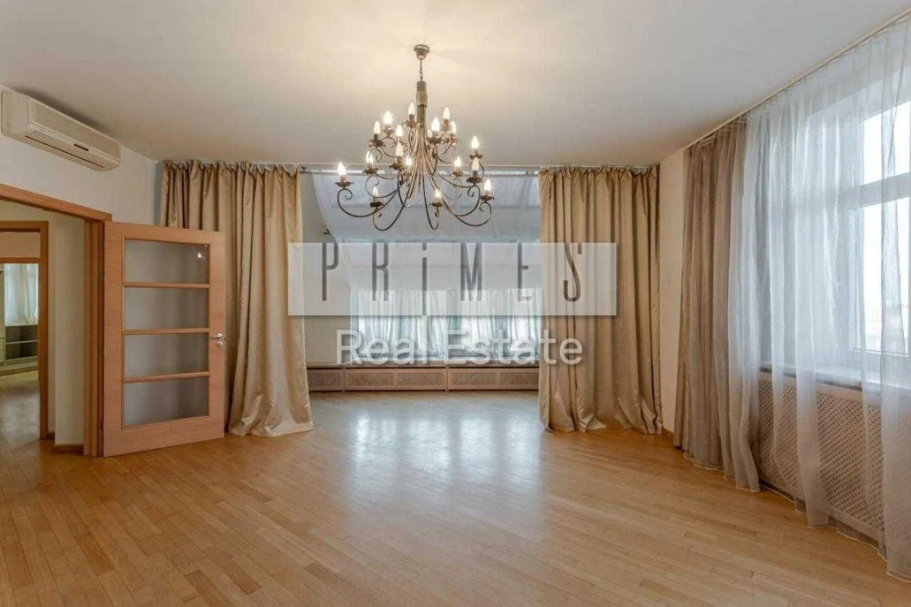 Продаж унікальної 4-кімнатній квартири 216 м² в центрі Києва, бульвар