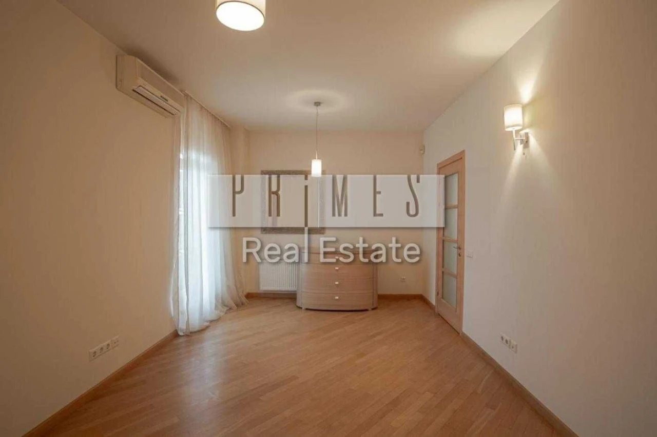 Продаж унікальної 4-кімнатній квартири 216 м² в центрі Києва, бульвар