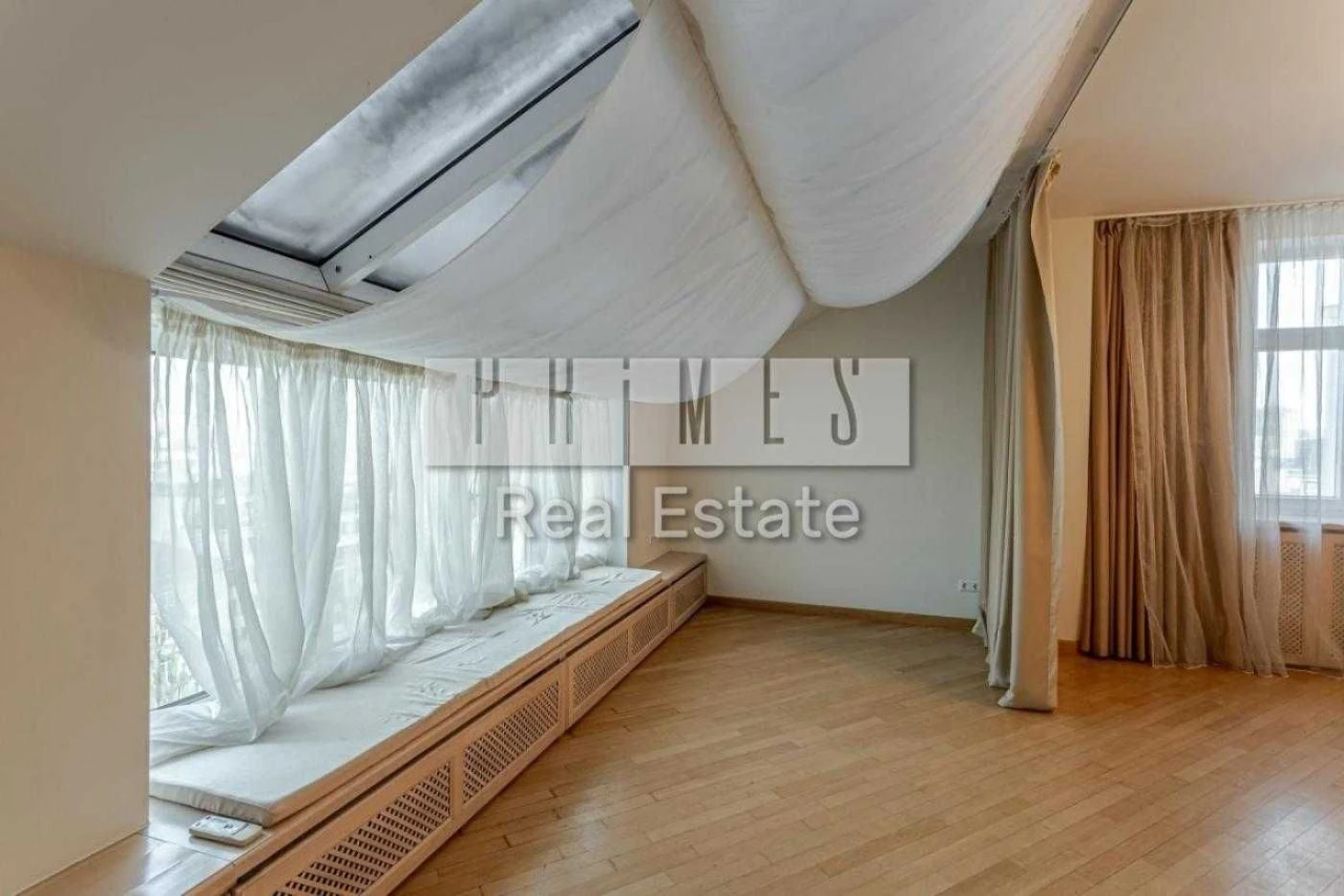 Продаж унікальної 4-кімнатній квартири 216 м² в центрі Києва, бульвар