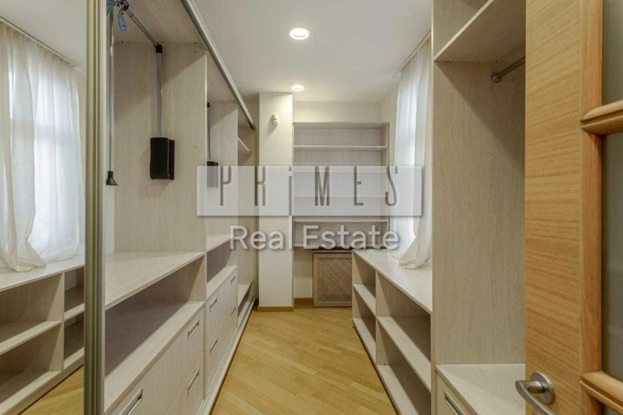 Продаж унікальної 4-кімнатній квартири 216 м² в центрі Києва, бульвар