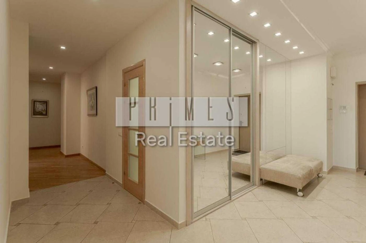 Продаж унікальної 4-кімнатній квартири 216 м² в центрі Києва, бульвар