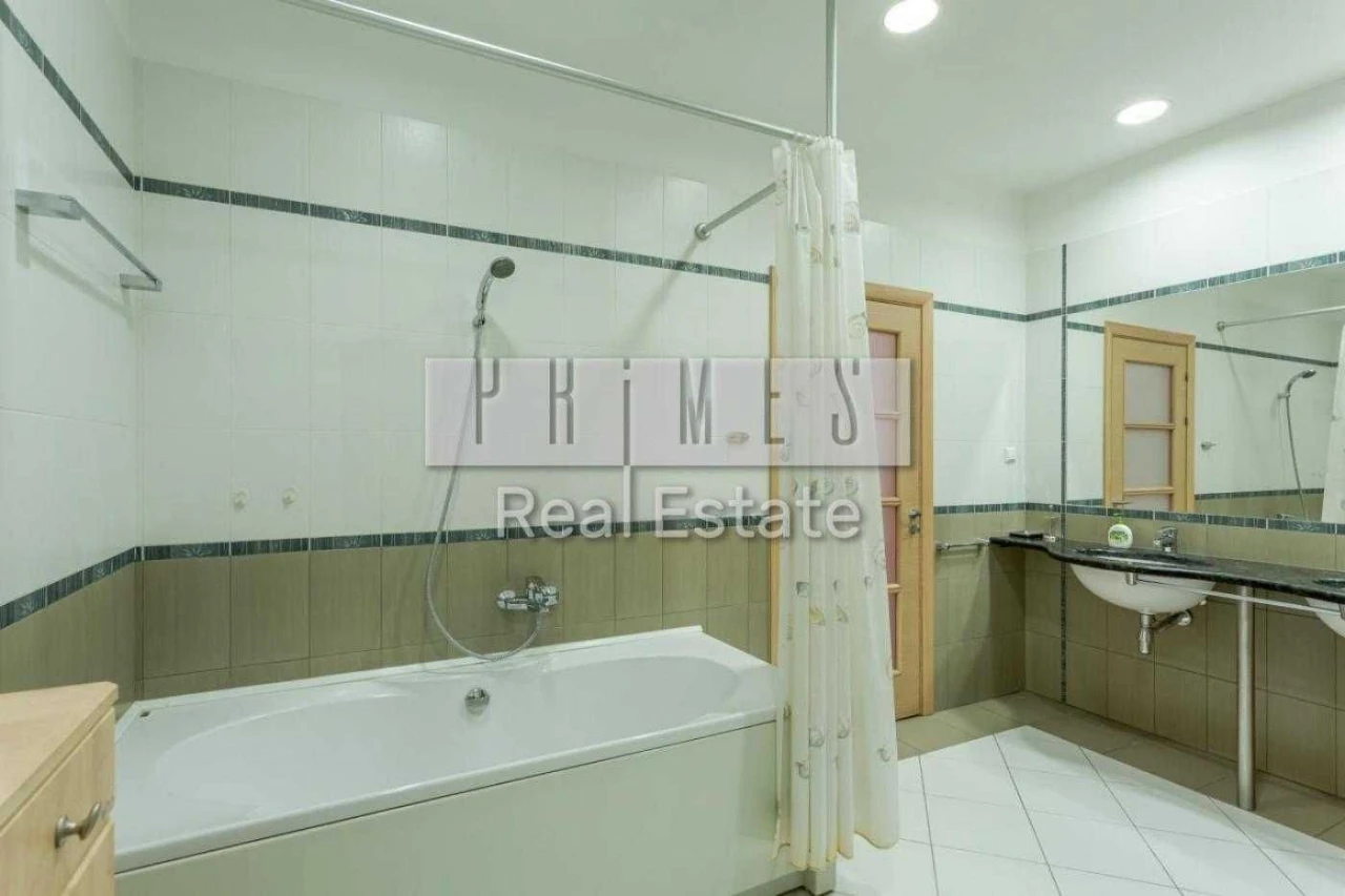 Продаж унікальної 4-кімнатній квартири 216 м² в центрі Києва, бульвар