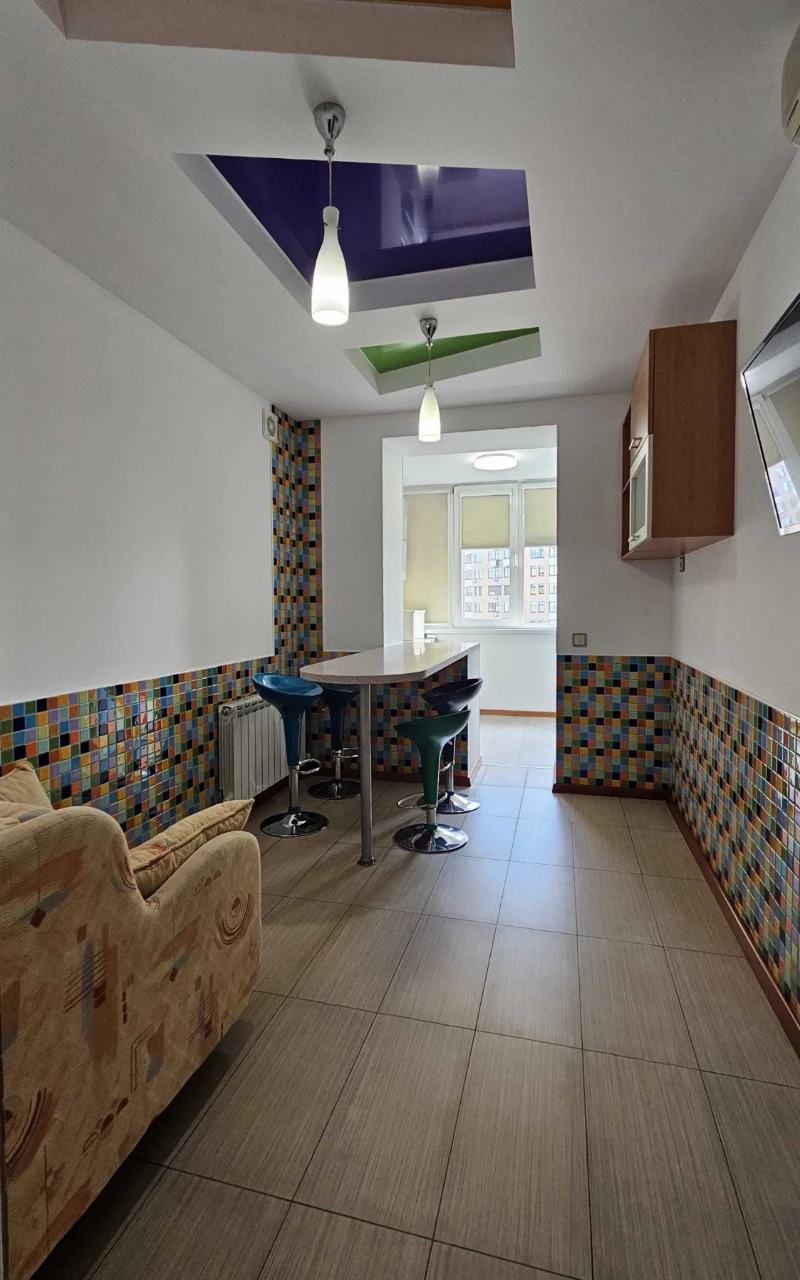 Staronadniczka, 4-A. Pechersk. Metro Pecherska. Apartment 43