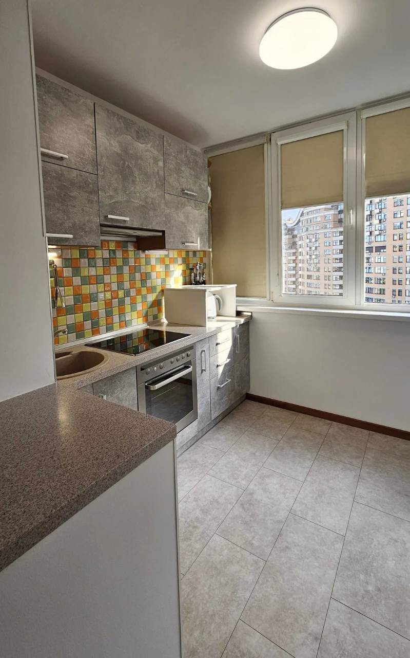 Staronadniczka, 4-A. Pechersk. Metro Pecherska. Apartment 43