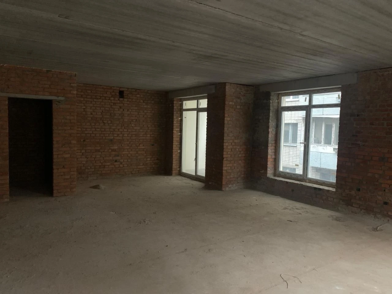 Sale of a 1-bedroom apartment 36 sq m, Makiyivska St. 17