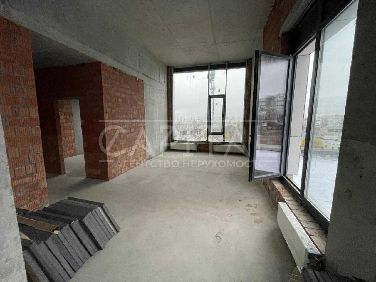 Apartment for Sale in UNIT Home Residence, Шевchenkivsky, Doro
