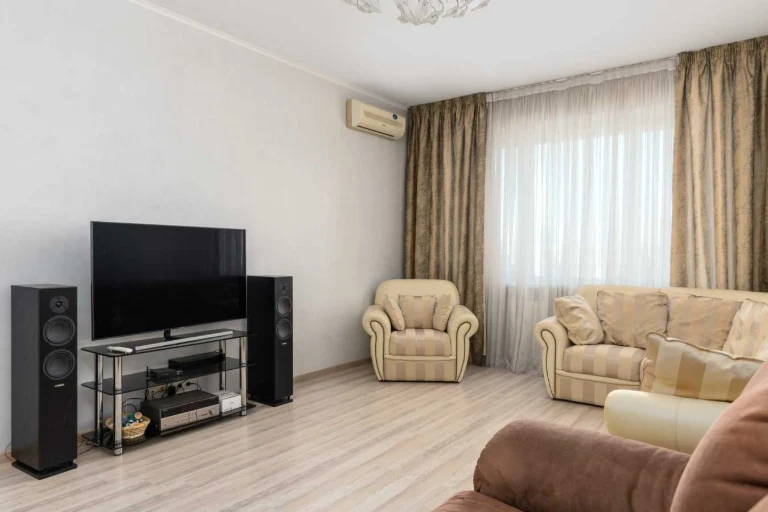 Sale of a 3-bedroom apartment 120 sq m, Marshal Tsimoshenko Street