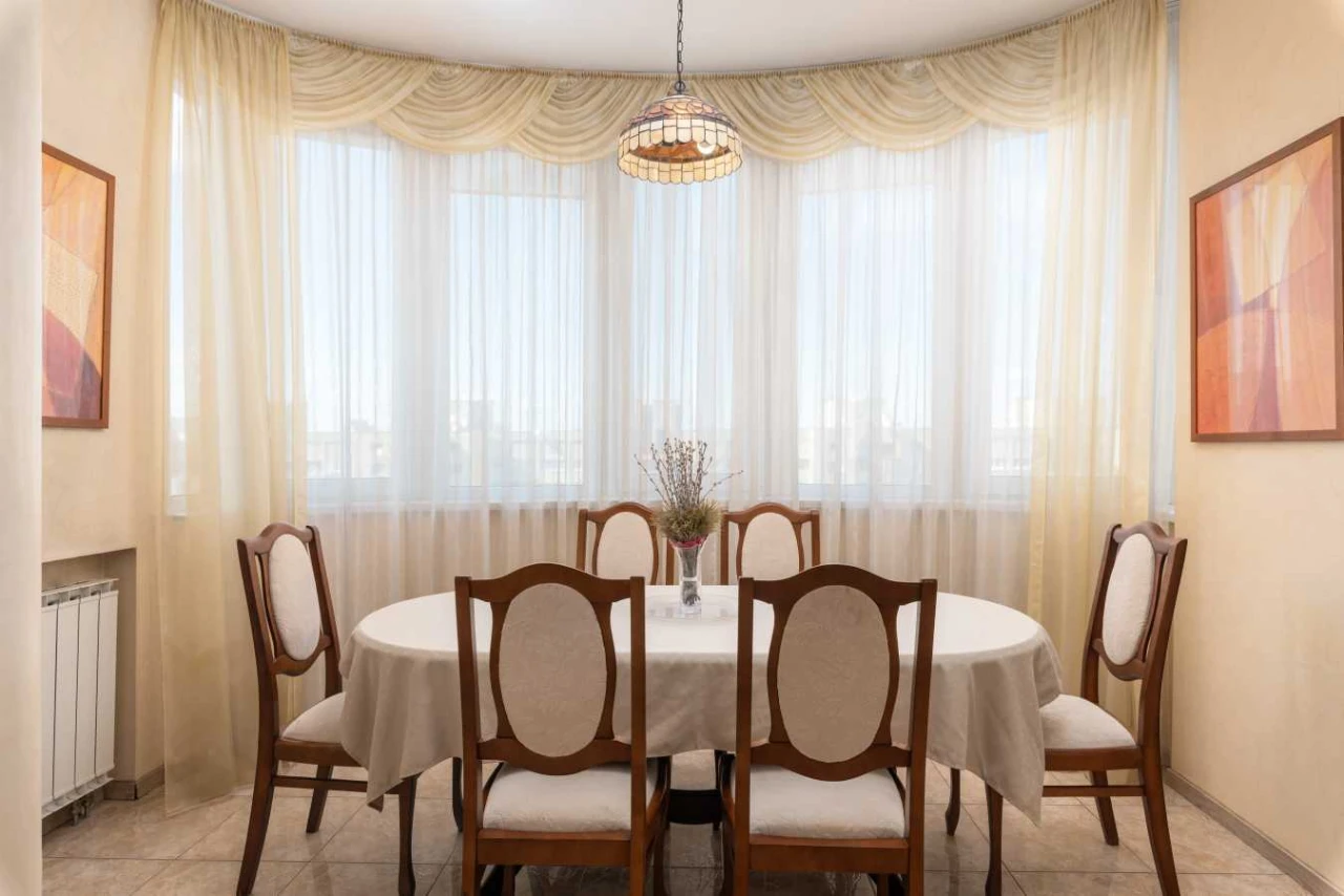 Продаж 3-кімнатній квартири 120 м², провулок Маршала Тимошенка,