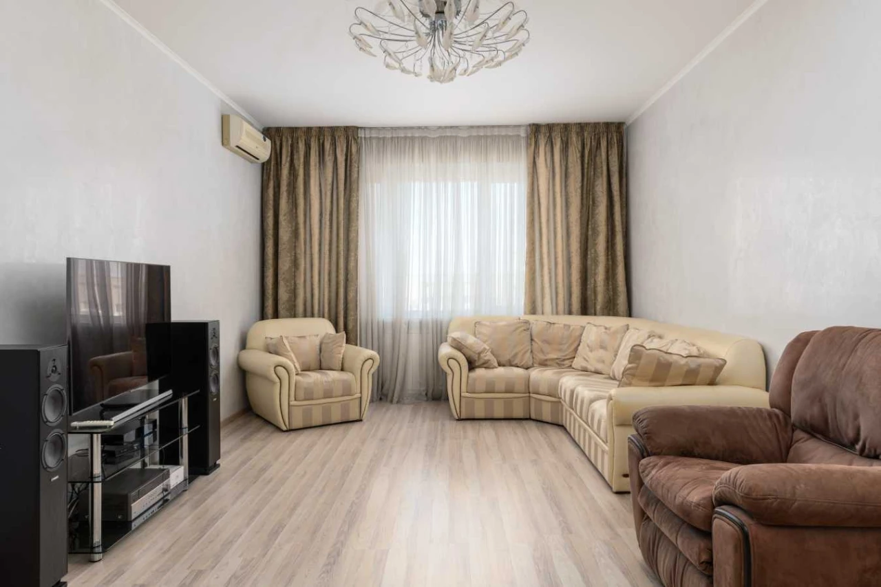 Продаж 3-кімнатній квартири 120 м², провулок Маршала Тимошенка,
