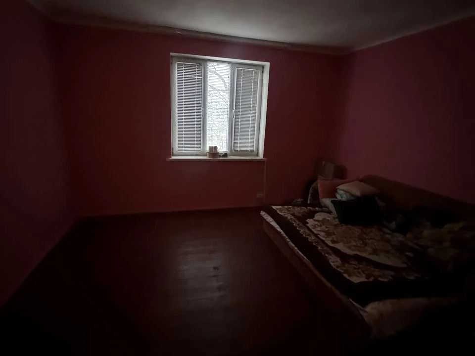 Apartment. Chernivtsi, Storozhenetska St.