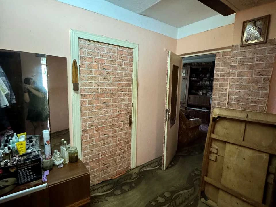 Apartment. Chernivtsi, South-Circular Street