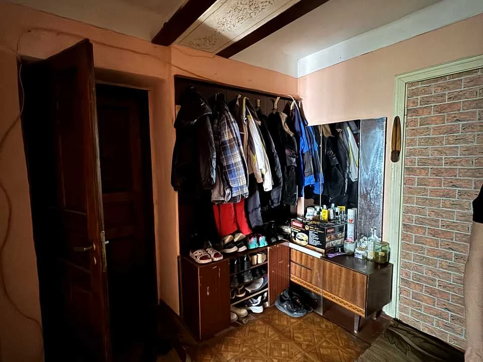 Apartment. Chernivtsi, South-Circular Street