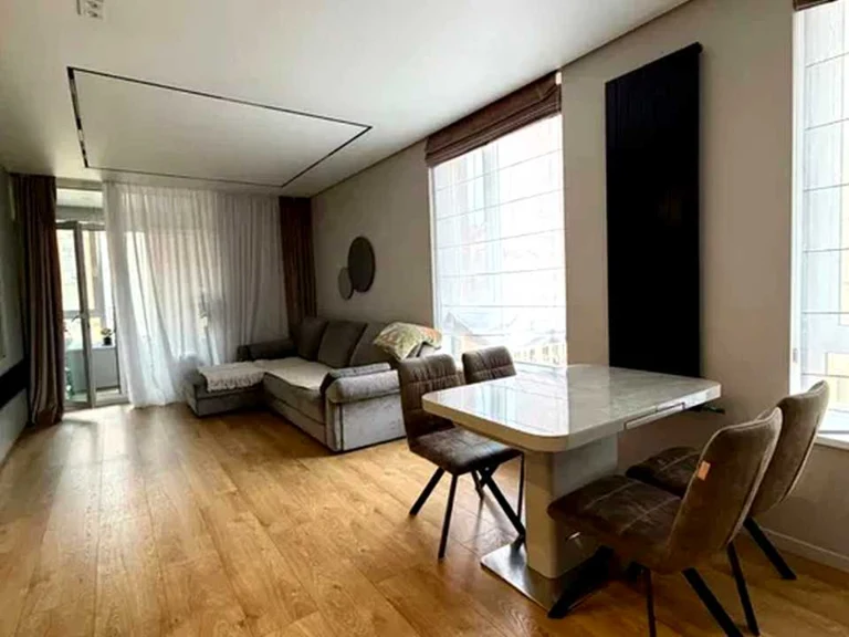 Apartment. Berezneva Street, Kyiv