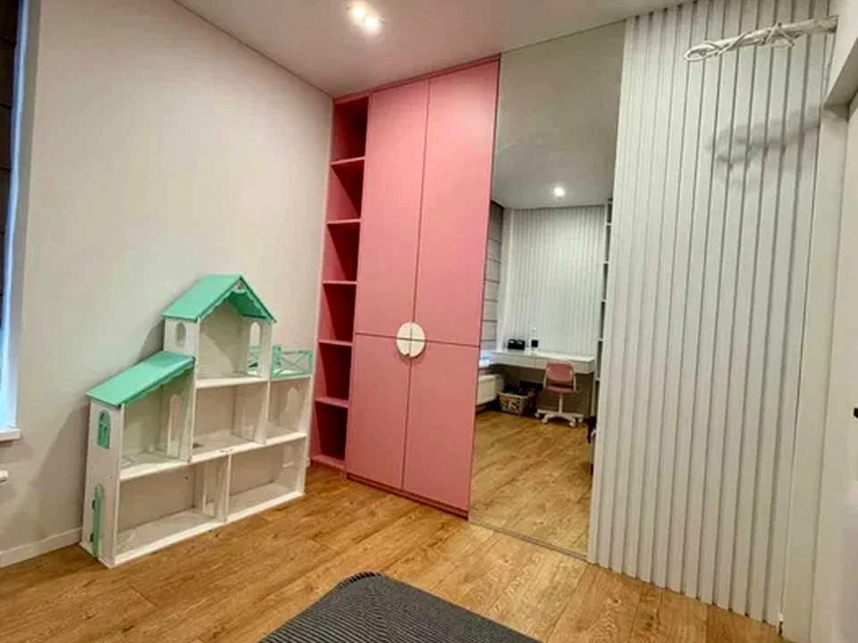 Apartment. Berezneva Street, Kyiv