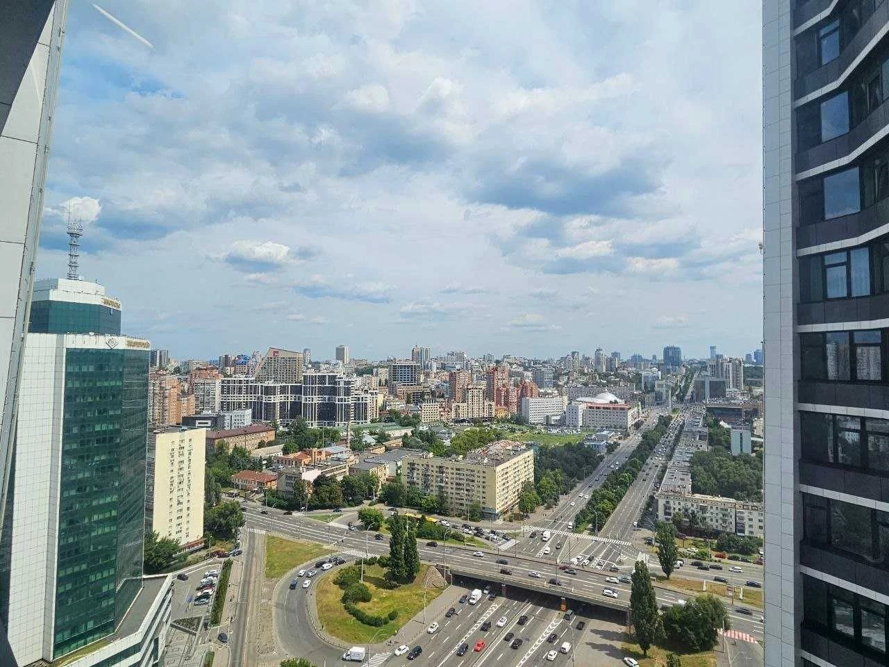 Новый дизайнерский апартамент в центре, Шевченковский район, Берес