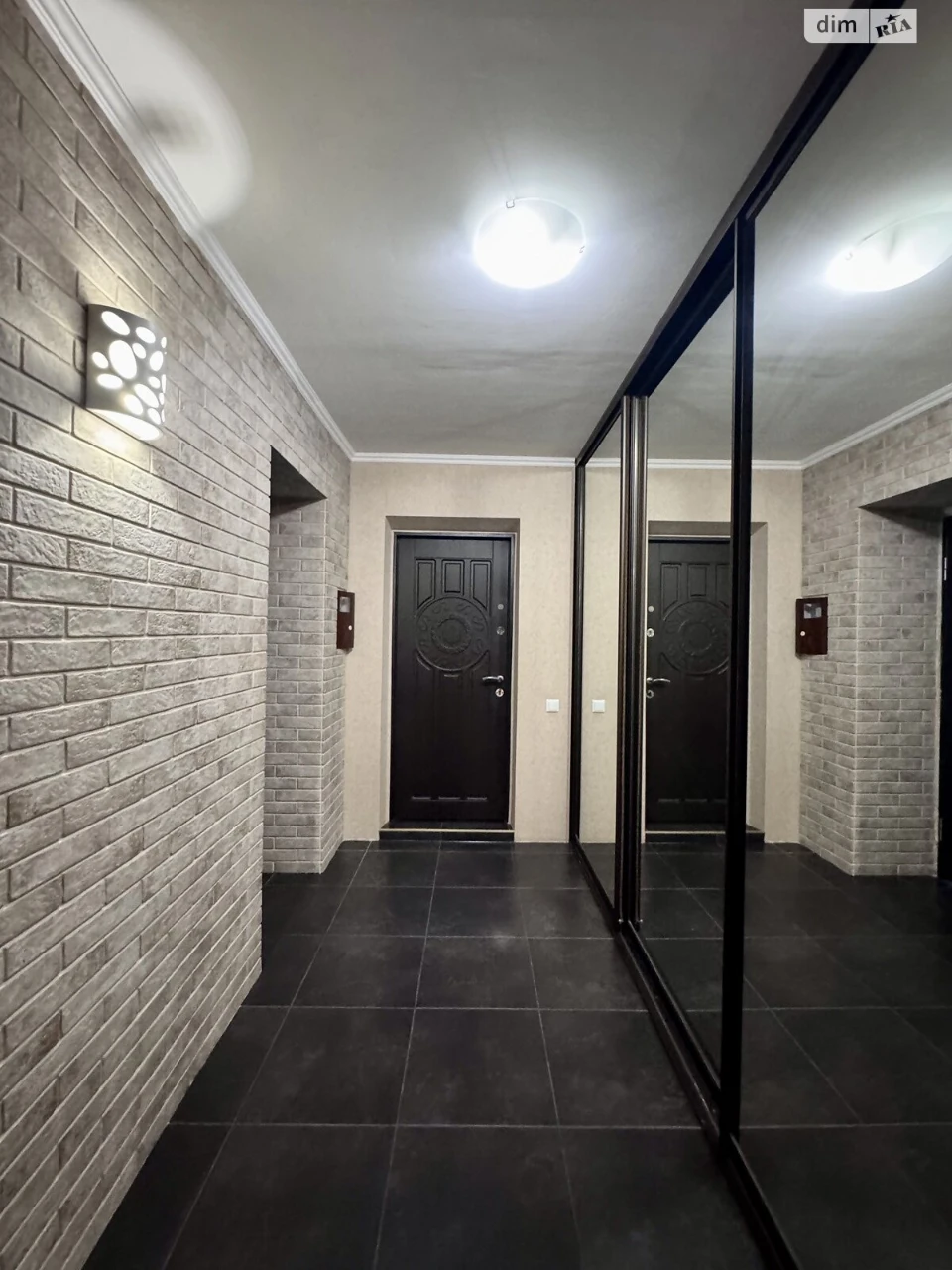 Apartment for Sale: Ozerna
