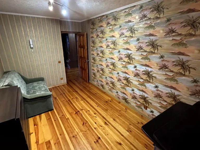Apartment for sale, 3 rooms, 70 sq m, 7th floor.