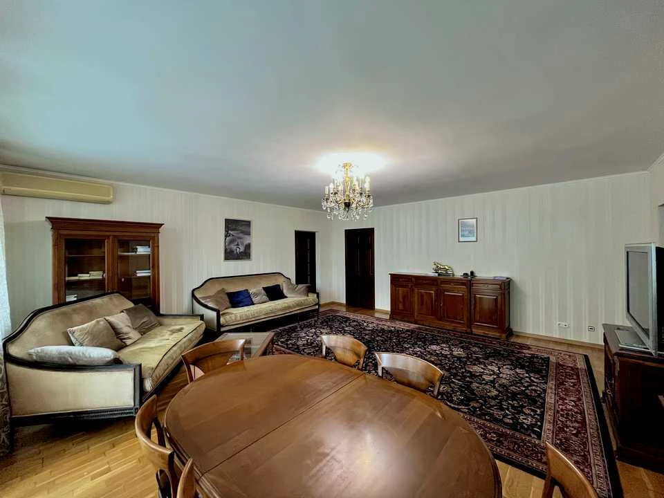 Apartment. Vasil Tutennyka st., Kyiv